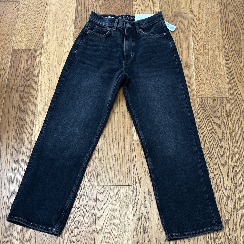 NWT. Arizona Highest Rise Vintage Straight‎ Juniors Black Gravity Jeans 0